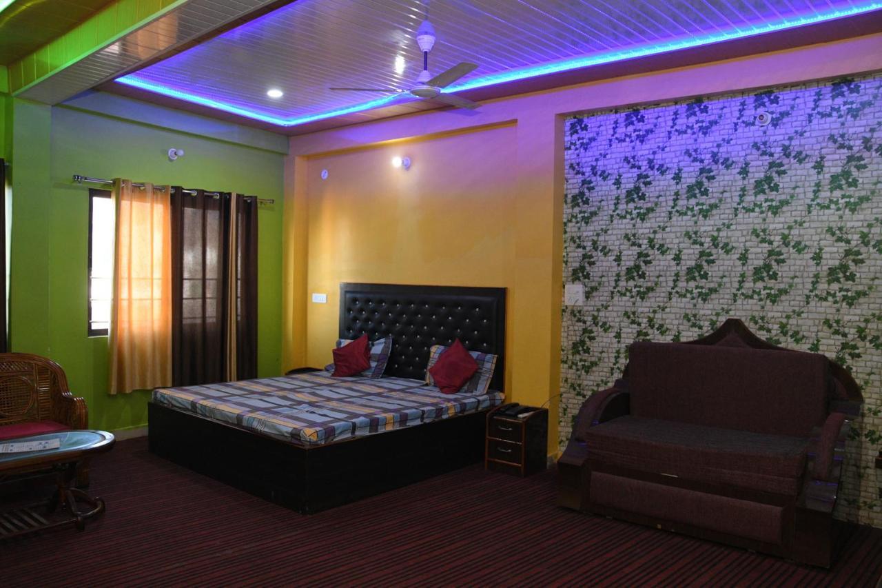 ADB Rooms Hotel Mountain View&Rooftop Restaurant Pithorāgarh Buitenkant foto