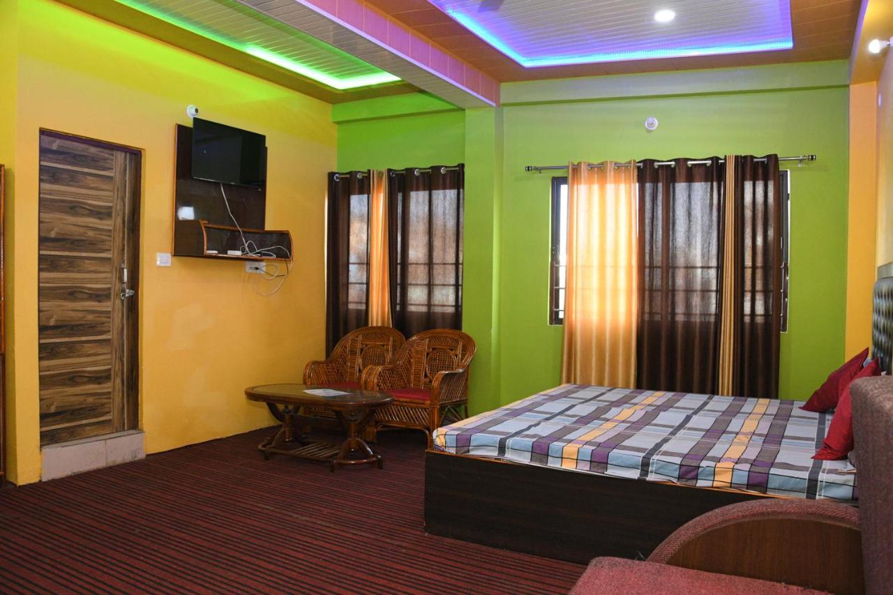 ADB Rooms Hotel Mountain View&Rooftop Restaurant Pithorāgarh Buitenkant foto